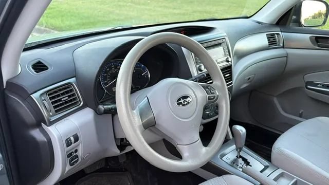 Used 2012 Subaru Forester 2.5X w/ Alloy Wheel Pkg AWD/4WD image 21