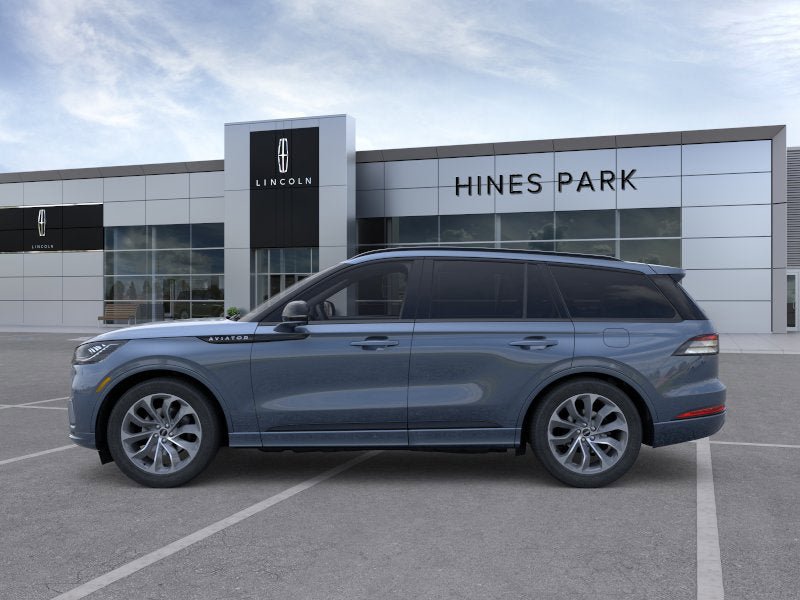New 2026 Lincoln Aviator AWD image 3