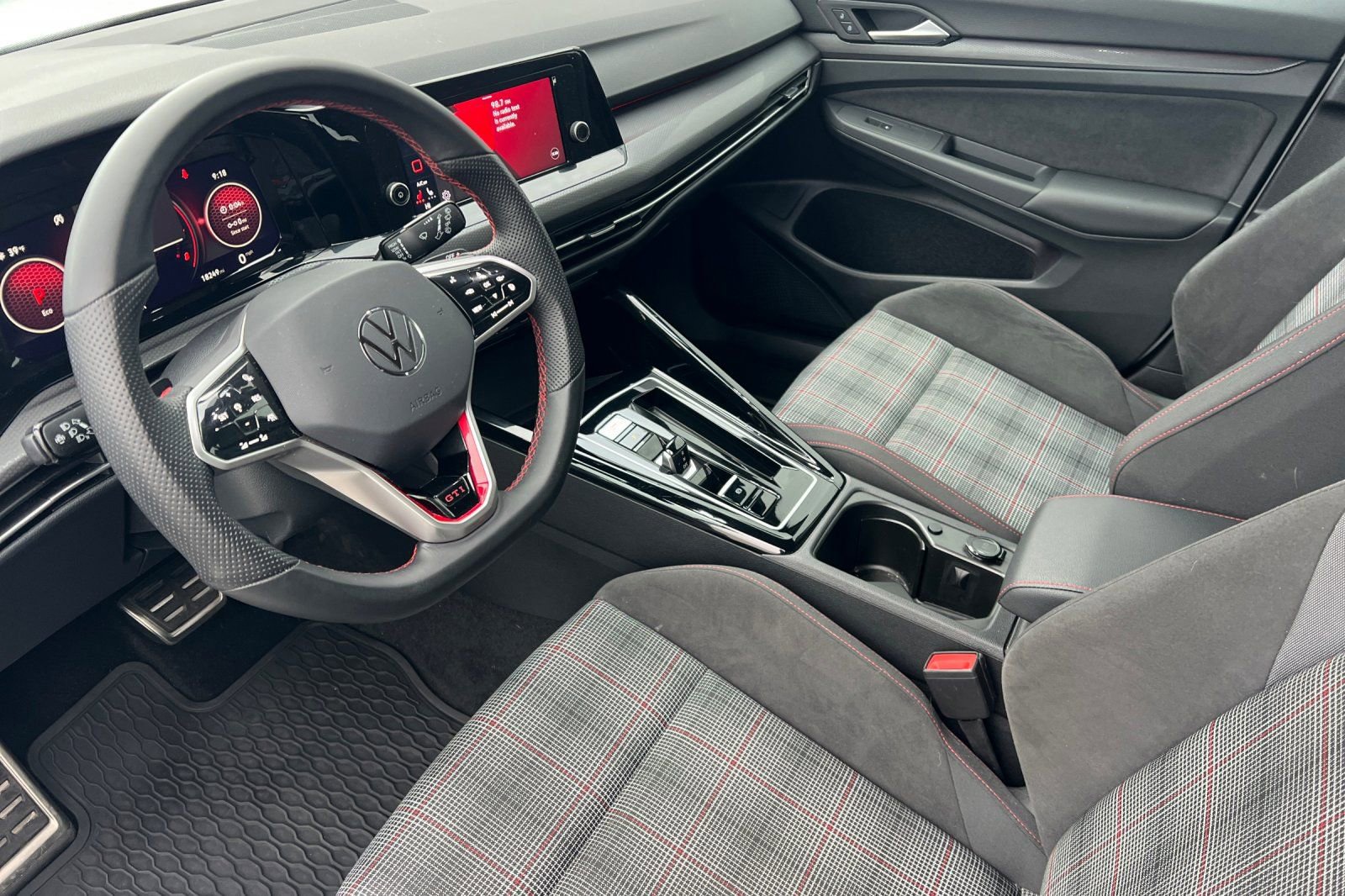 Used 2024 Volkswagen GTI S image 10