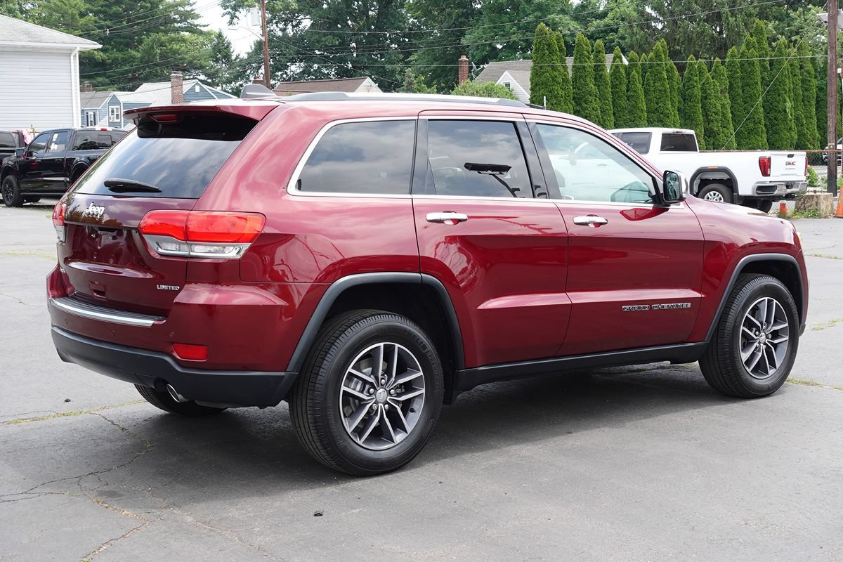 Used 2018 Jeep Grand Cherokee Limited AWD/4WD image 3