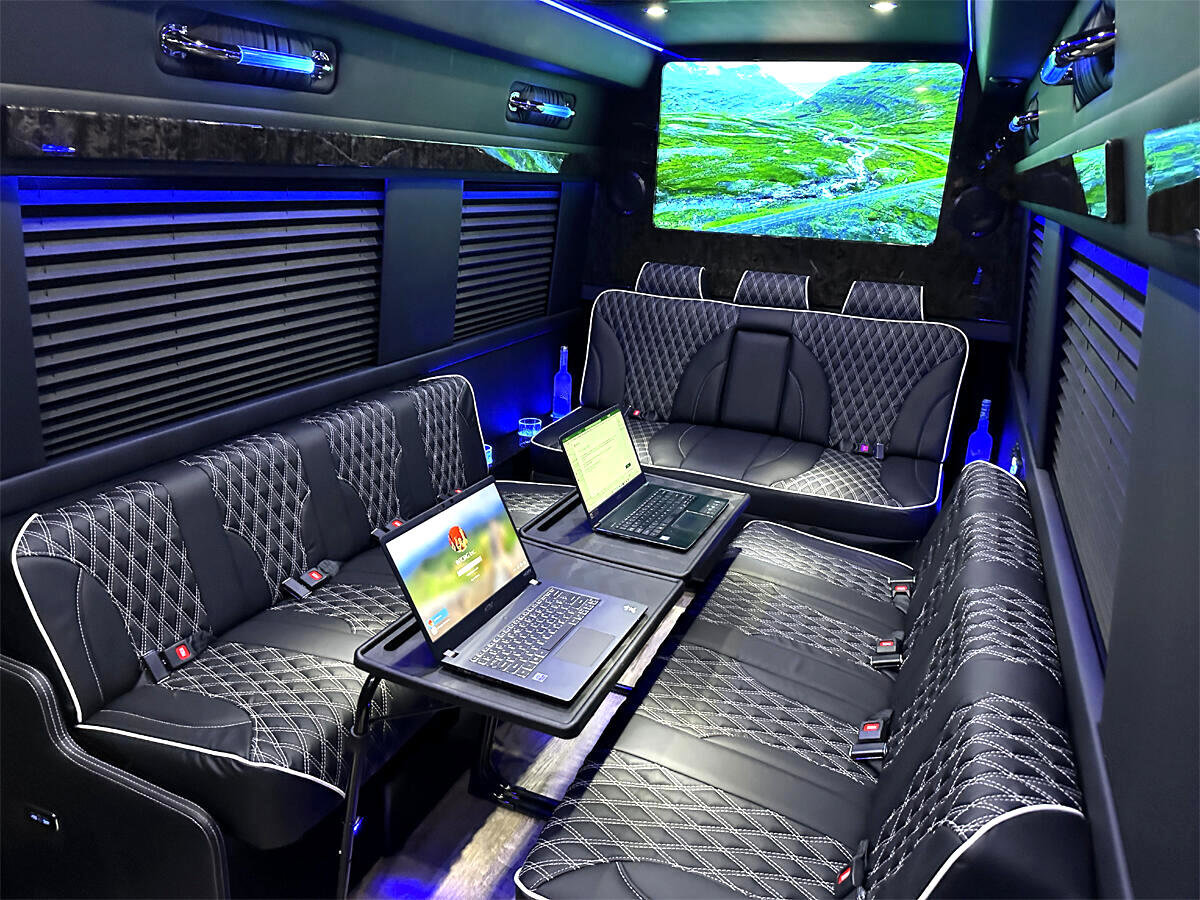 Used 2024 Mercedes-Benz Sprinter 3500 image 10