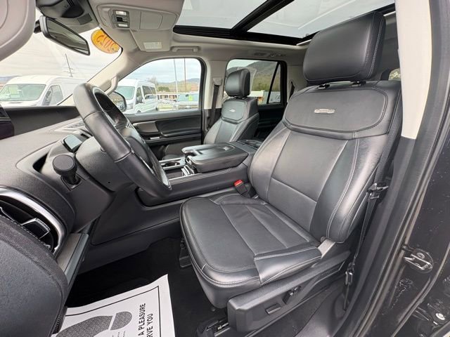 Used 2025 Ford Expedition Max Platinum AWD/4WD image 29