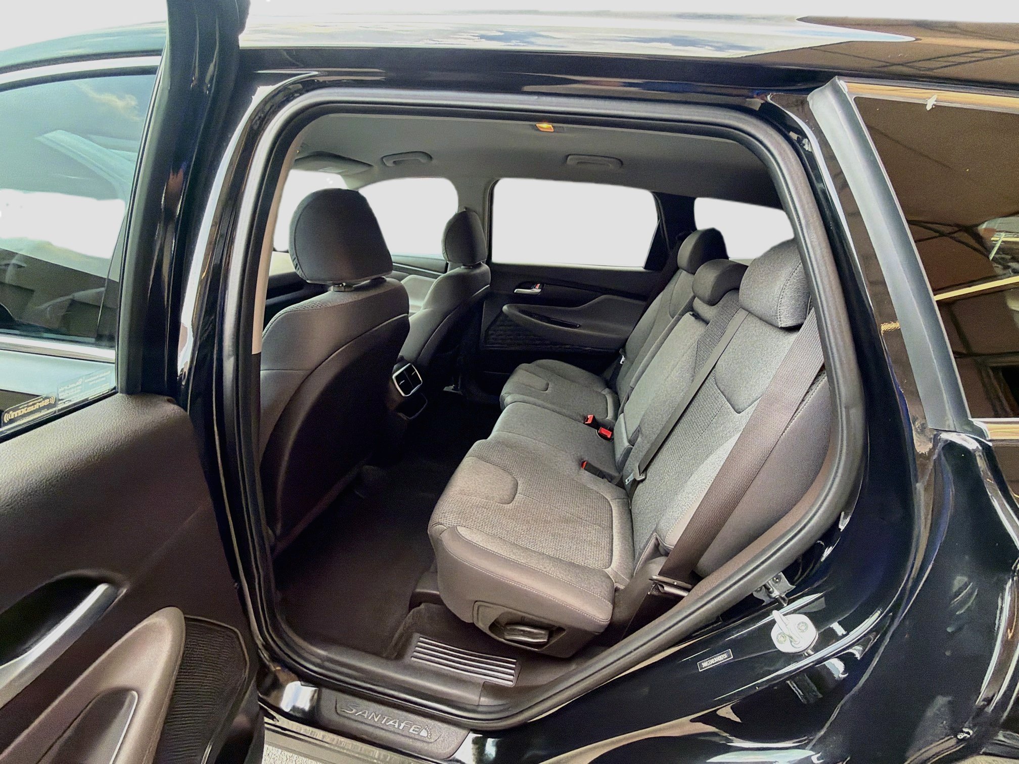 Used 2019 Hyundai Santa Fe SEL FWD image 20