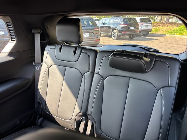 New 2026 Jeep Grand Cherokee L Limited w/ Limited Altitude Package AWD/4WD image 9