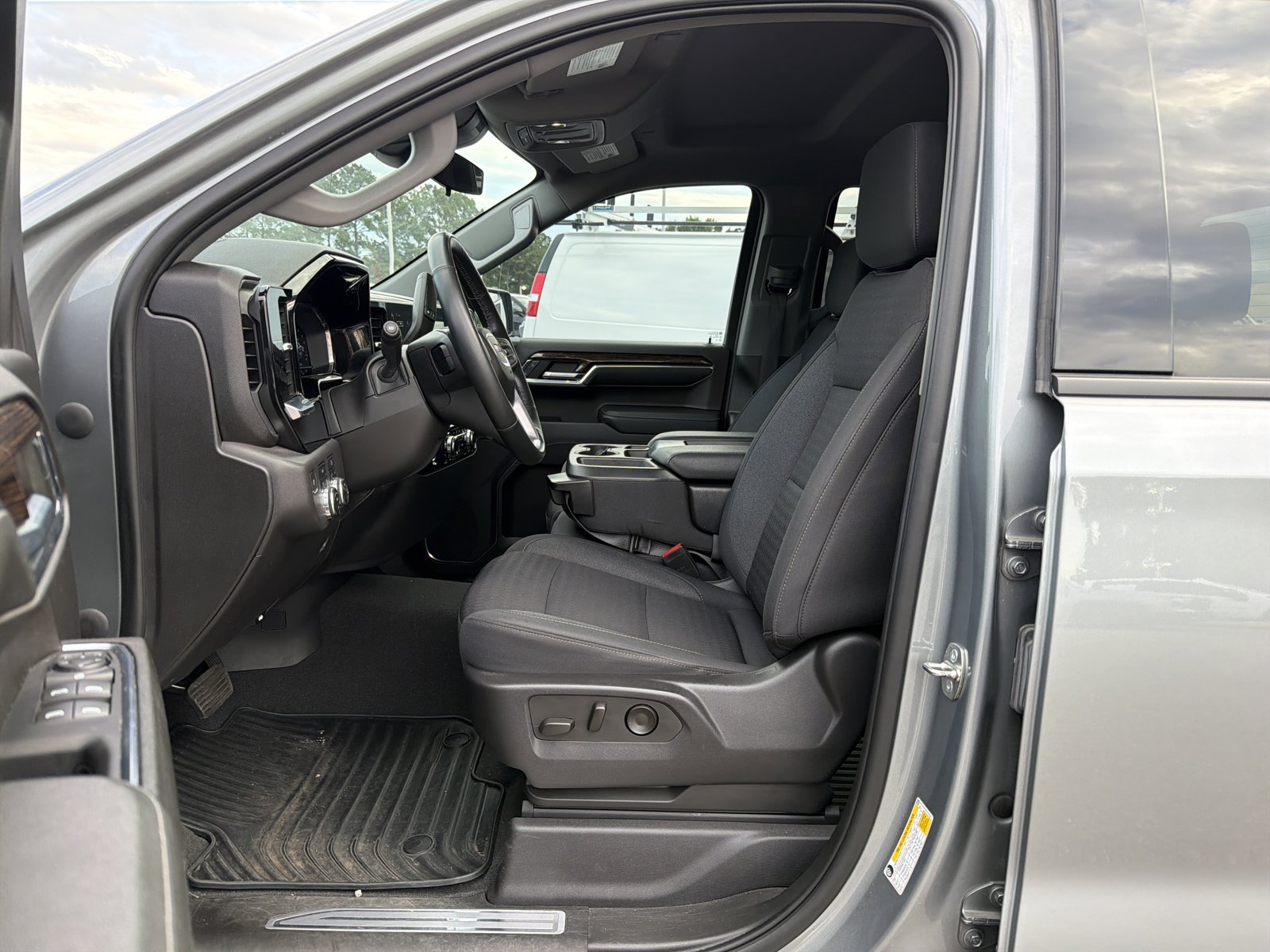 Used 2023 GMC Sierra 1500 Elevation AWD/4WD image 14