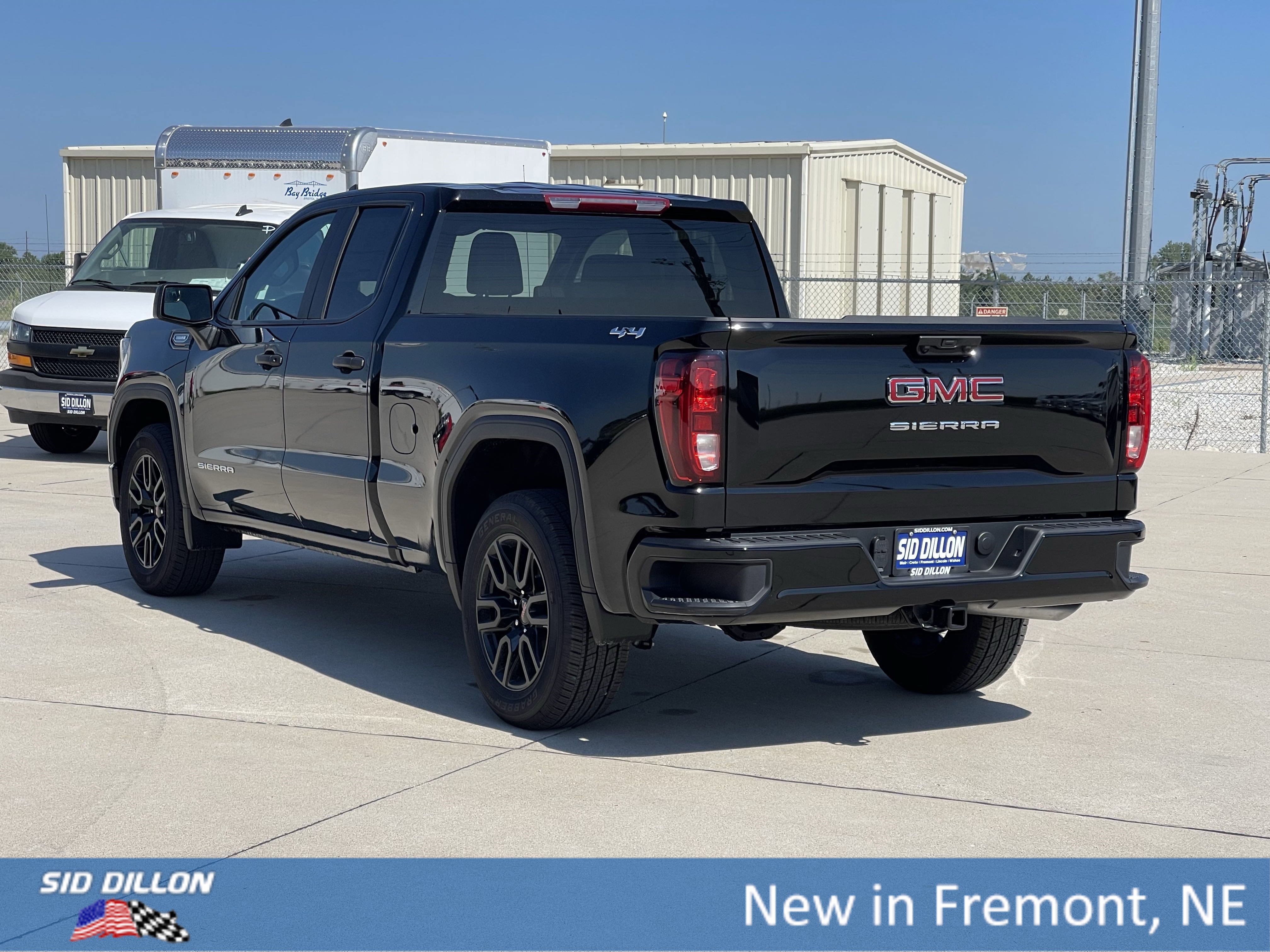 New 2026 GMC Sierra 1500 Pro w/ Graphite Edition image 13