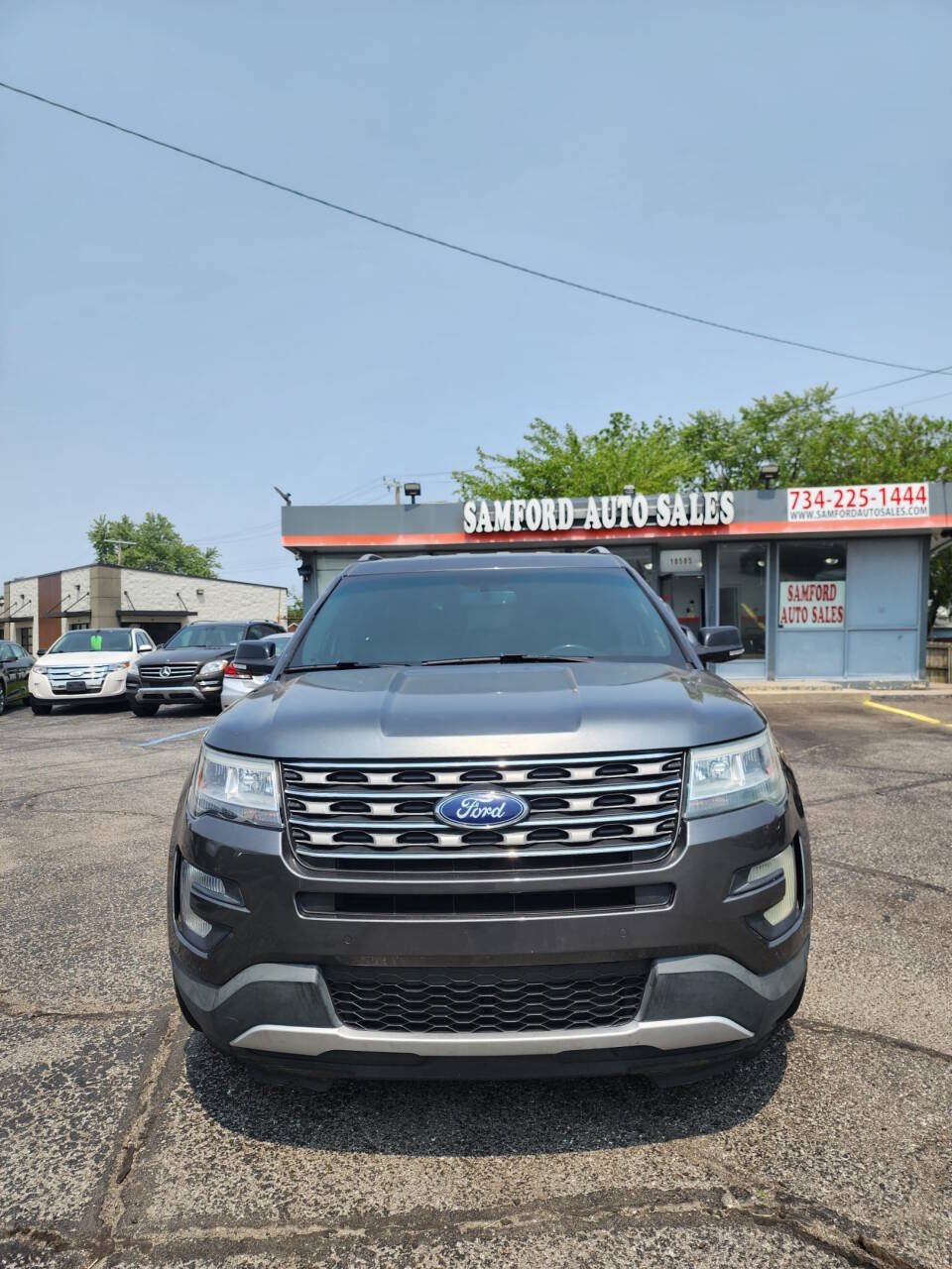 Used 2016 Ford Explorer XLT w/ Equipment Group 202A FWD image 7