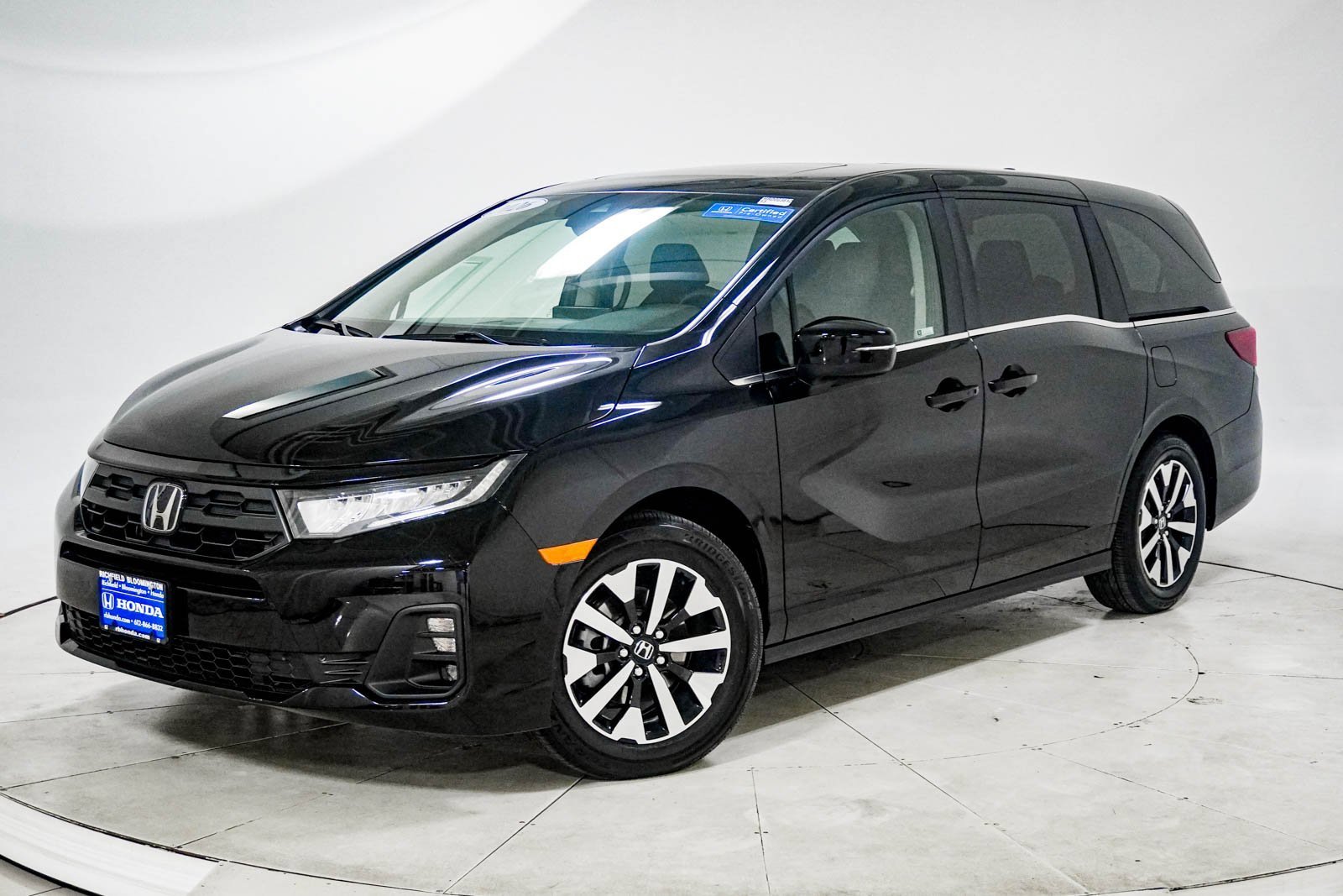 Certified 2026 Honda Odyssey EX-L image 1