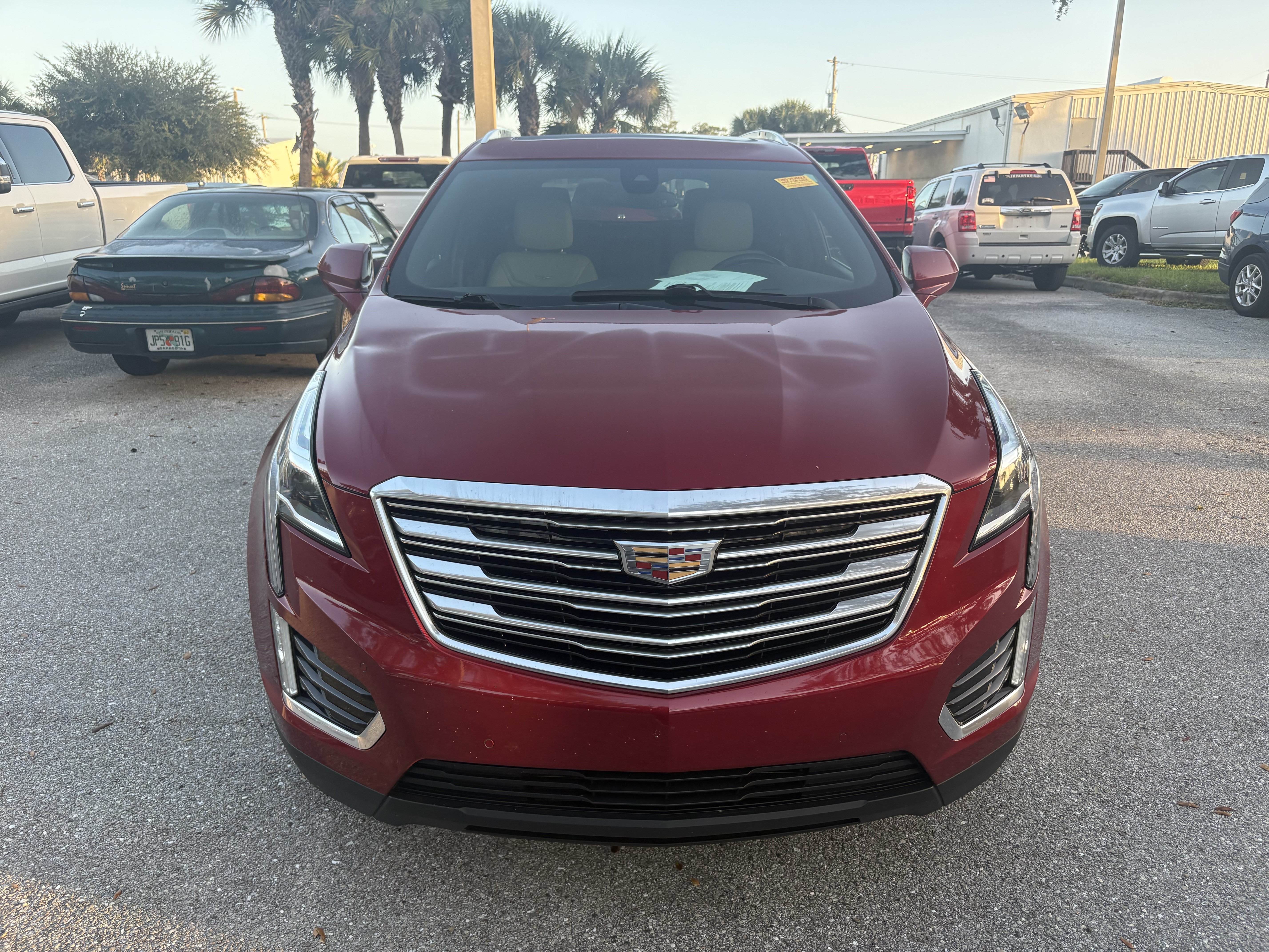 Used 2019 Cadillac XT5 Premium Luxury FWD image 2