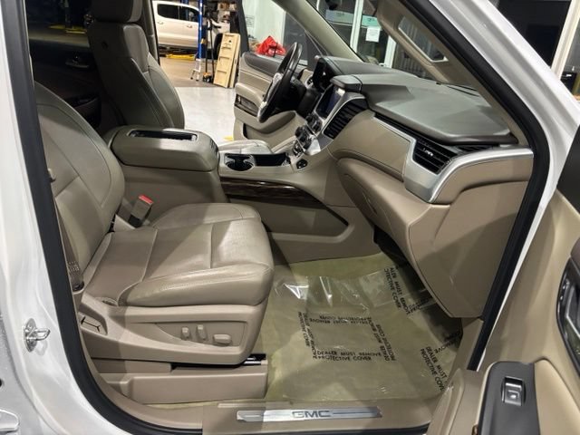 Used 2016 GMC Yukon SLT w/ Open Road Package AWD/4WD image 26