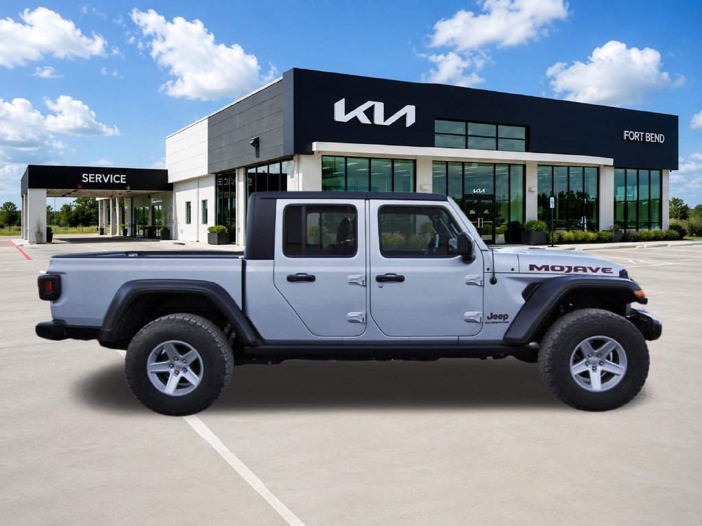 Used 2022 Jeep Gladiator Mojave w/ Cold Weather Group AWD/4WD image 4