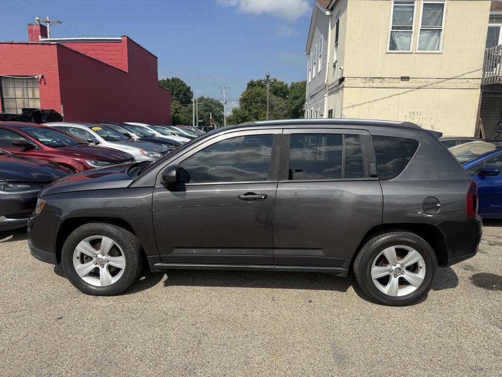 Used 2015 Jeep Compass High Altitude image 3