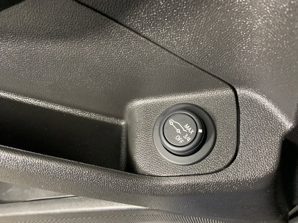 Used 2022 GMC Terrain SLT image 31