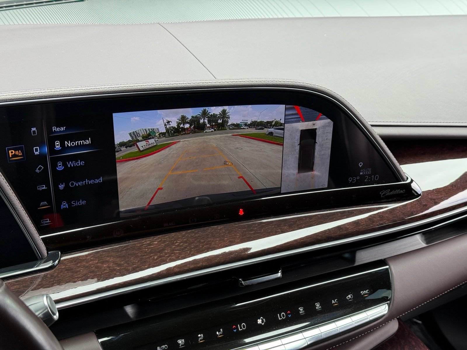 Used 2023 Cadillac Escalade ESV Sport Platinum w/ LPO, ONYX Package RWD image 28