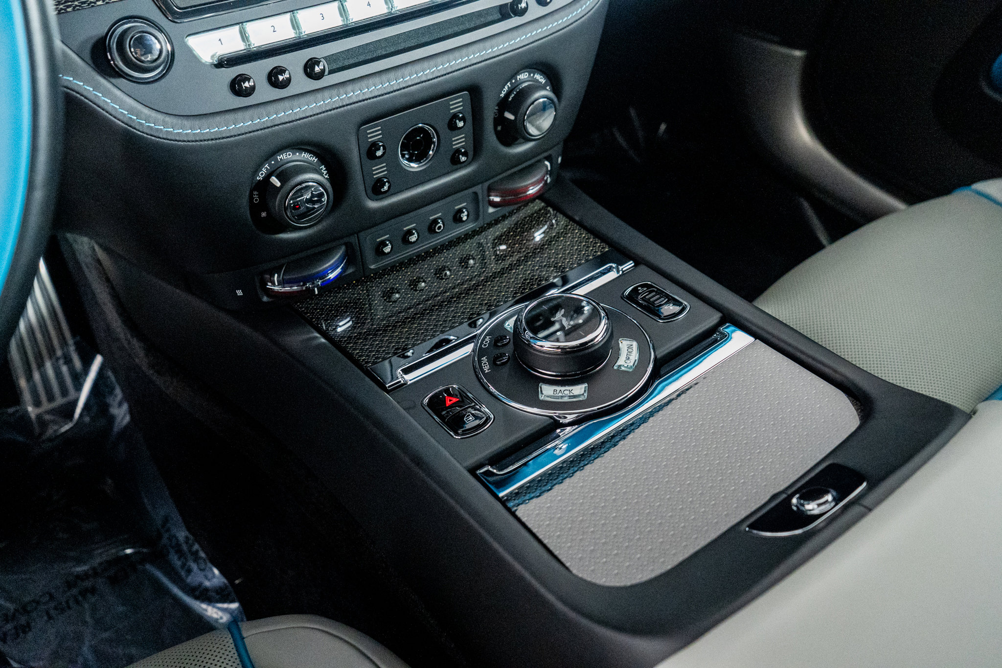 Used 2020 Rolls-Royce Wraith image 40