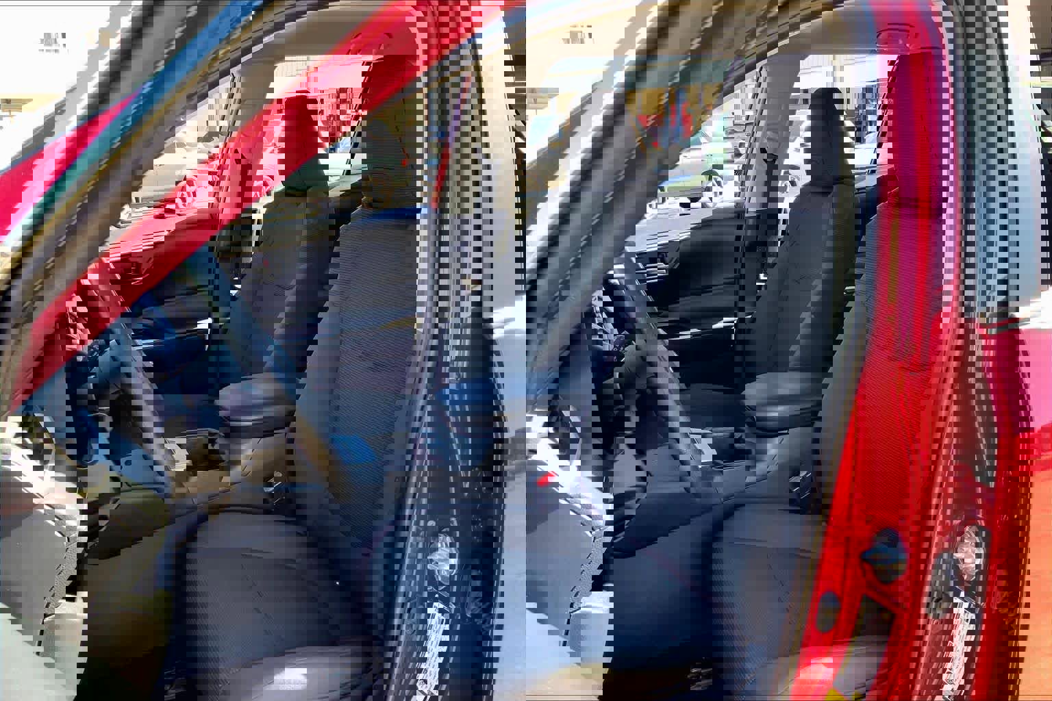 Used 2025 Toyota RAV4 LE image 7