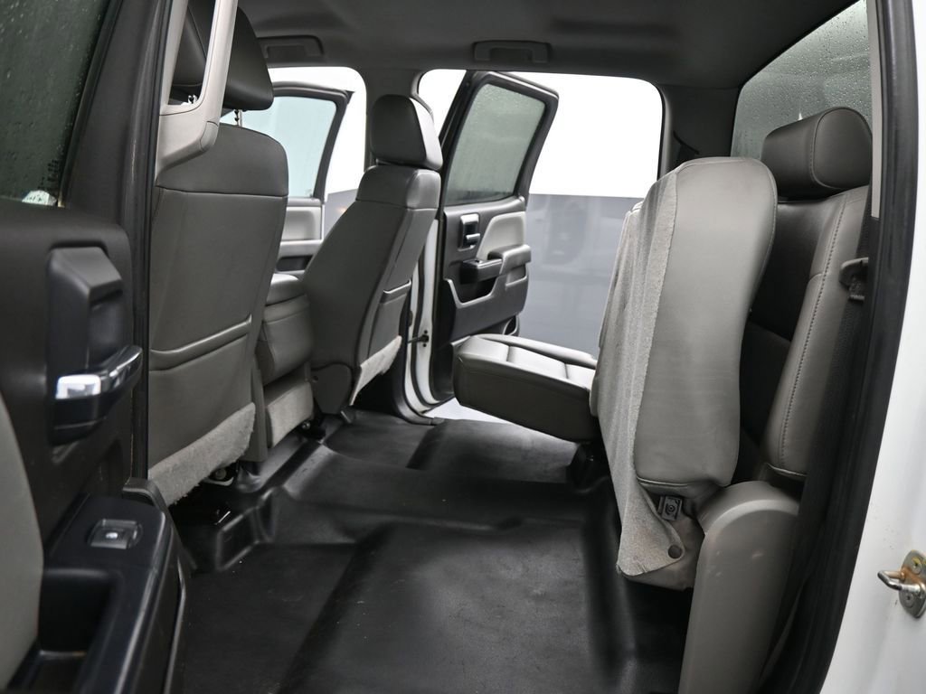 Used 2018 Chevrolet Silverado 2500 W/T image 16