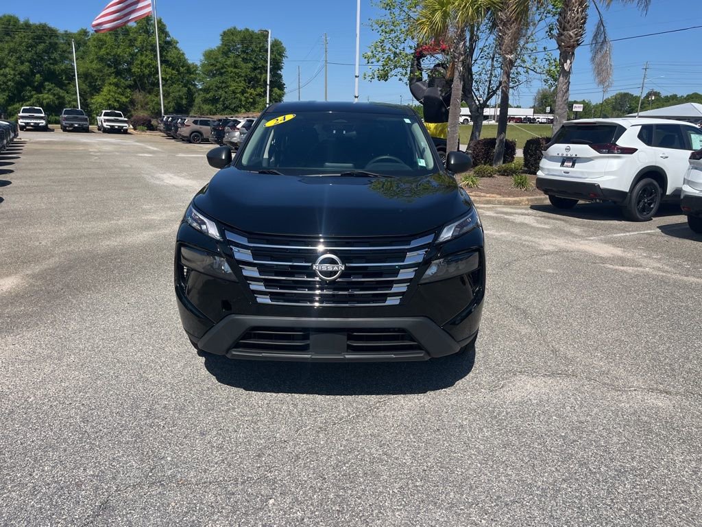 Used 2024 Nissan Rogue S image 2