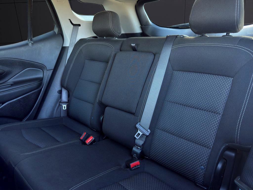 Used 2024 GMC Terrain SLE image 20