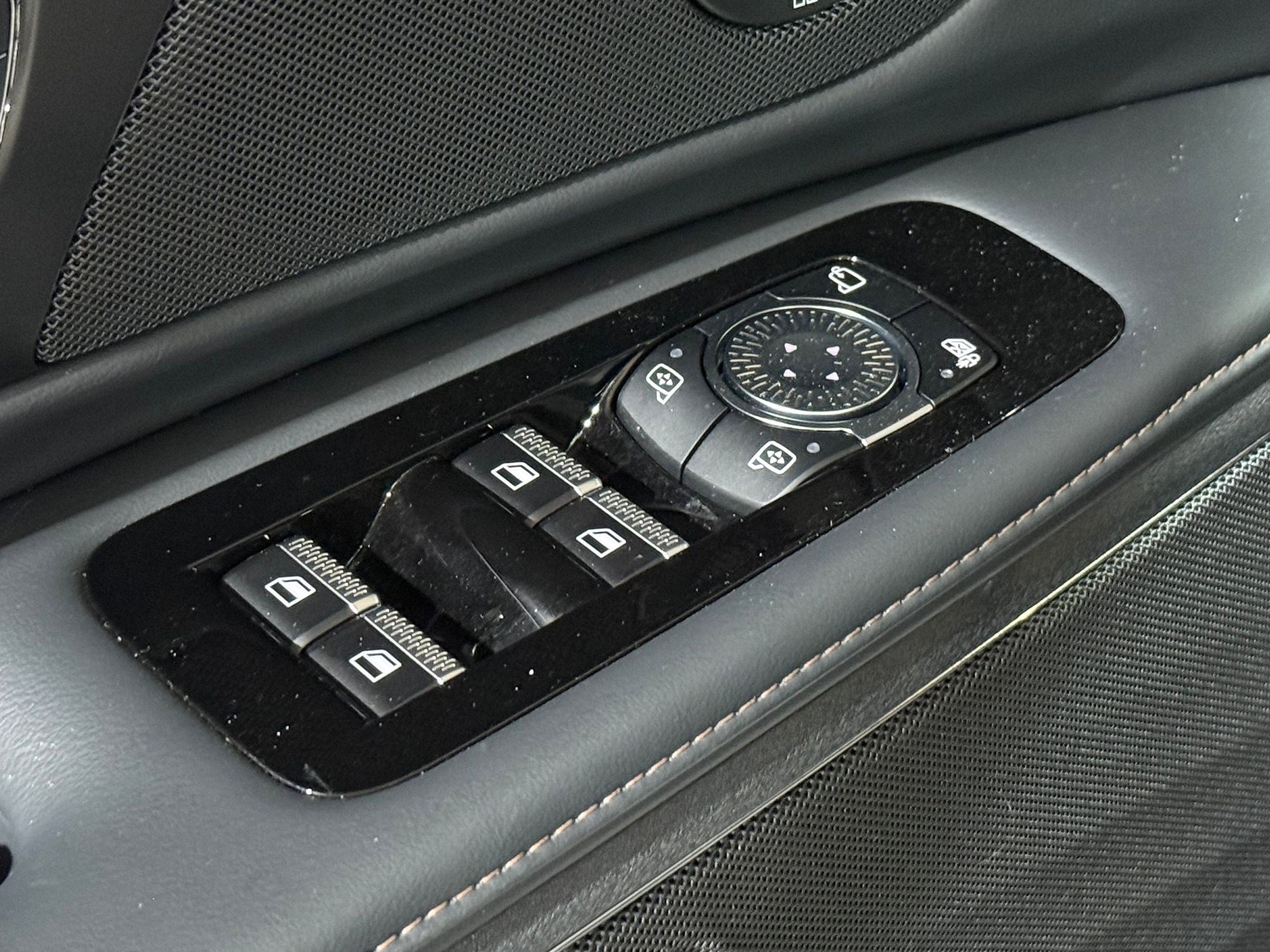 Used 2025 Lincoln Nautilus Reserve w/ Jet Appearance Package image 22