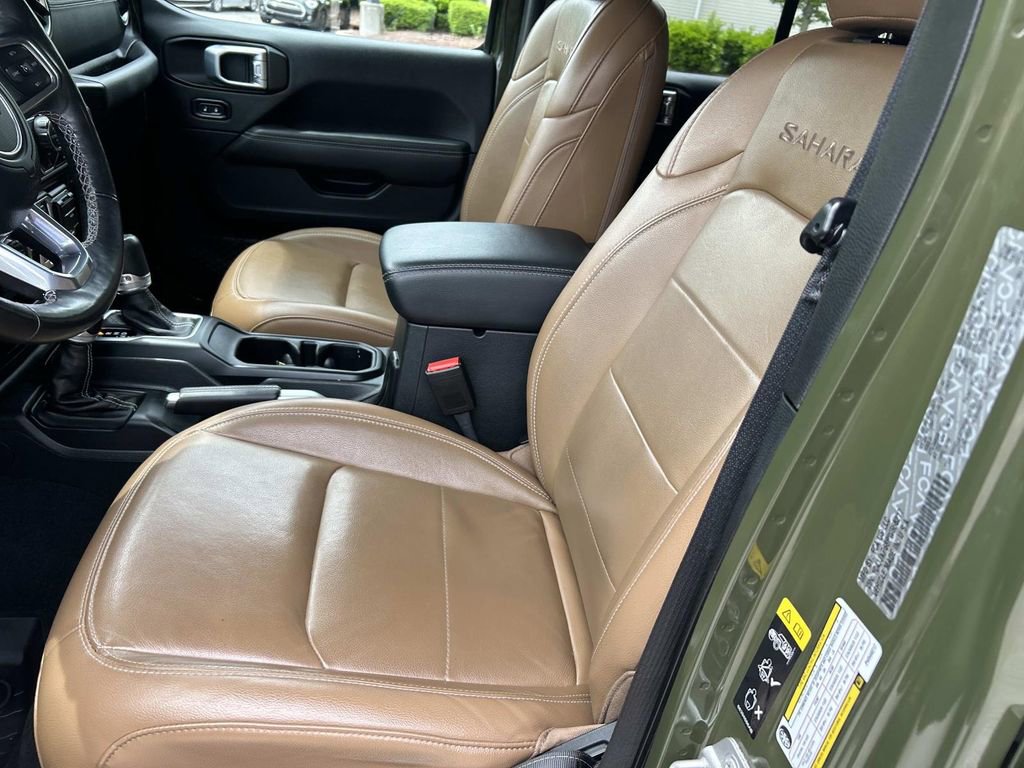 Used 2023 Jeep Wrangler Unlimited Sahara w/ Cold Weather Group AWD/4WD image 16