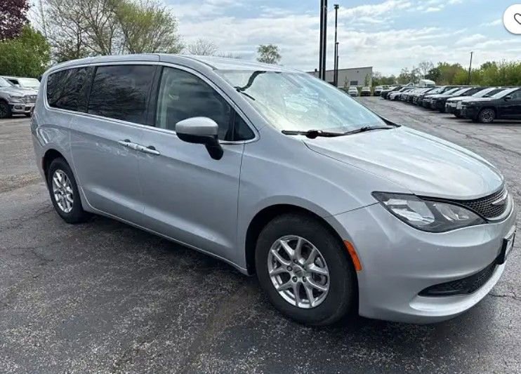 Used 2022 Chrysler Voyager LX FWD video 1