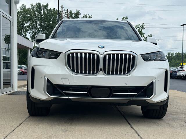 Used 2026 BMW X5 xDrive40i AWD/4WD image 2