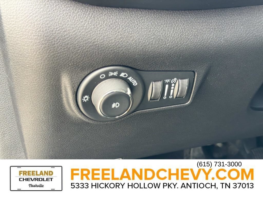 Used 2024 Jeep Compass Trailhawk AWD/4WD image 27