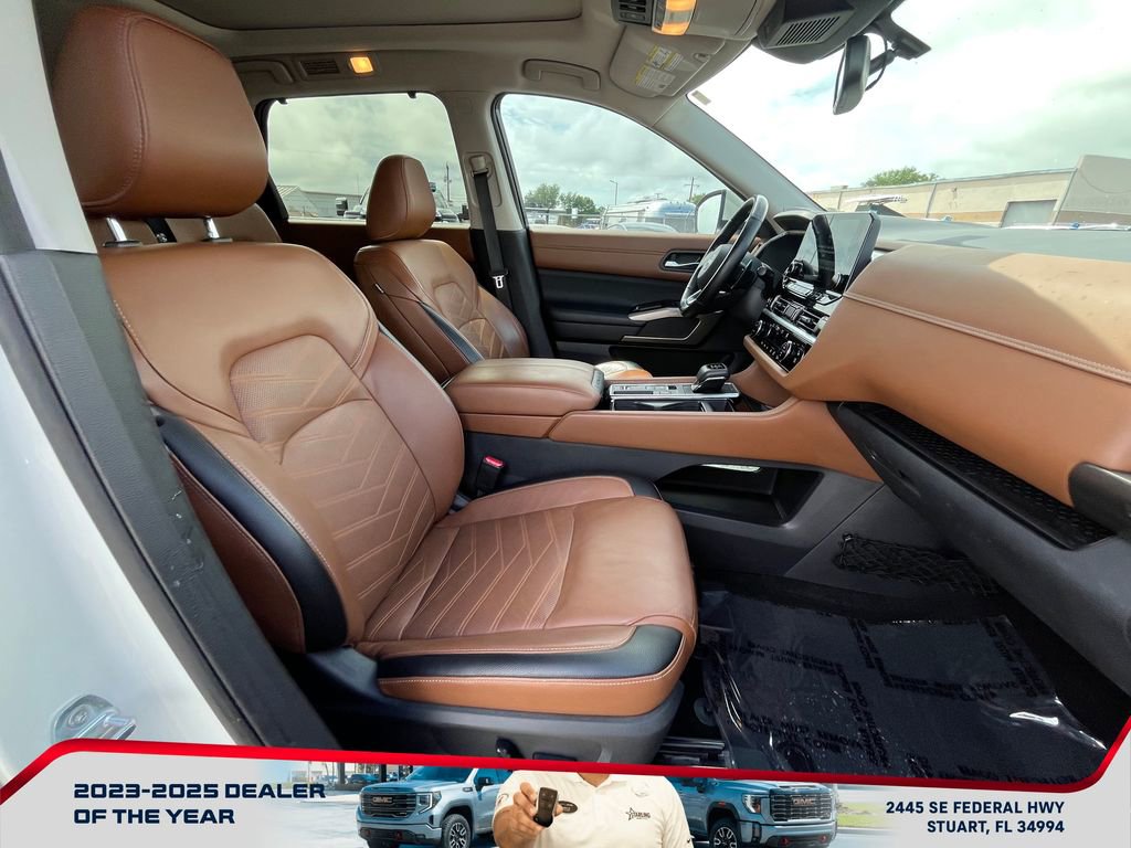 Used 2022 Nissan Pathfinder Platinum w/ Cargo Package image 21