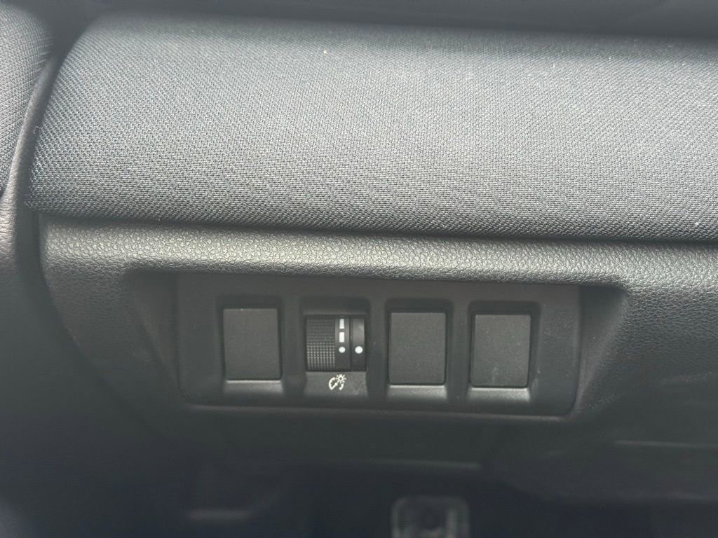 Used 2021 Subaru Outback Premium image 9