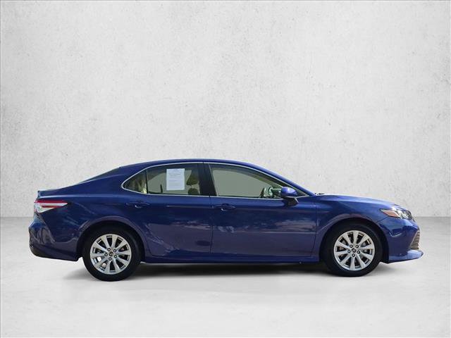 Used 2018 Toyota Camry LE FWD image 4