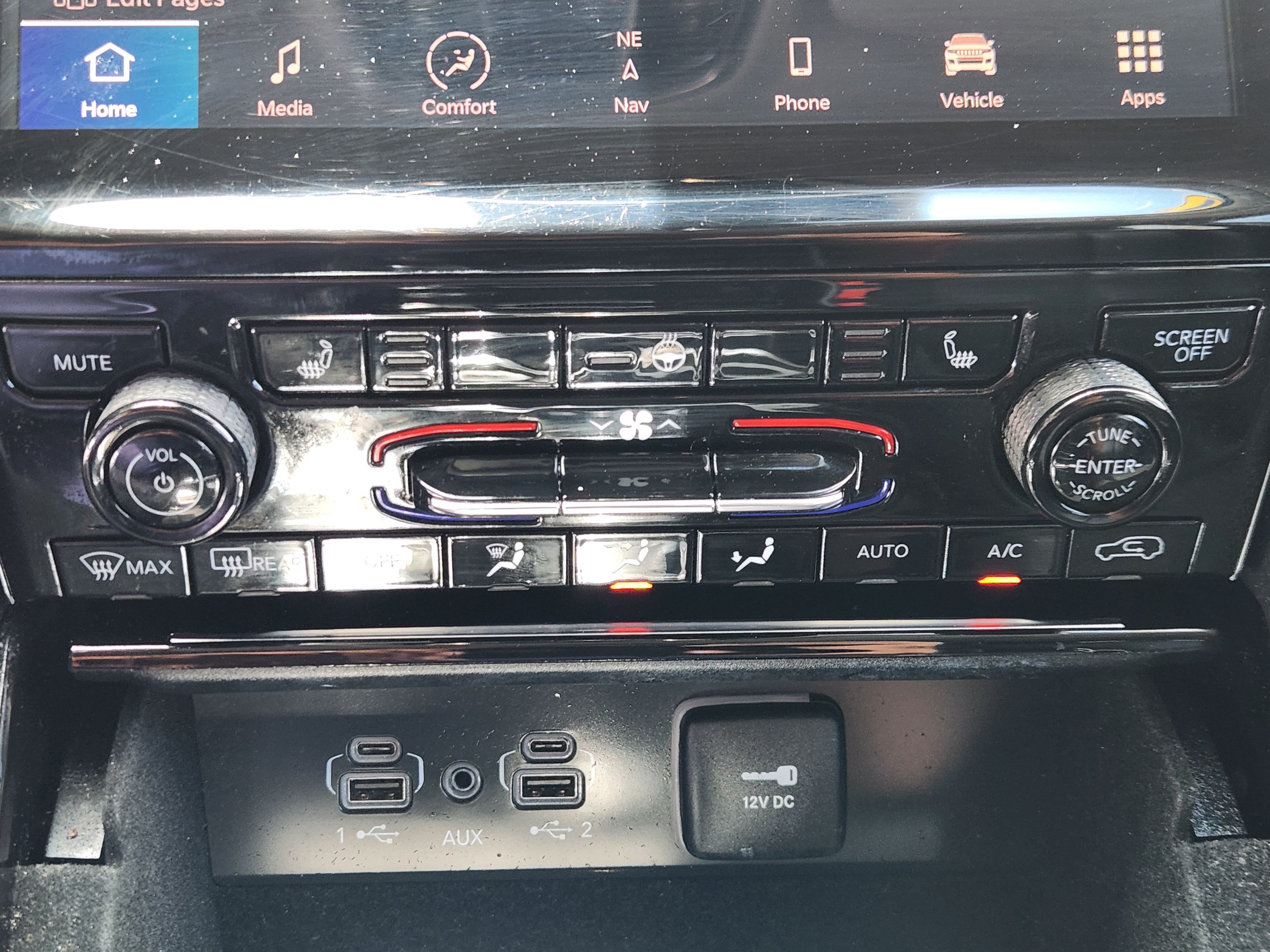 Used 2022 Jeep Grand Cherokee L Limited AWD/4WD image 23