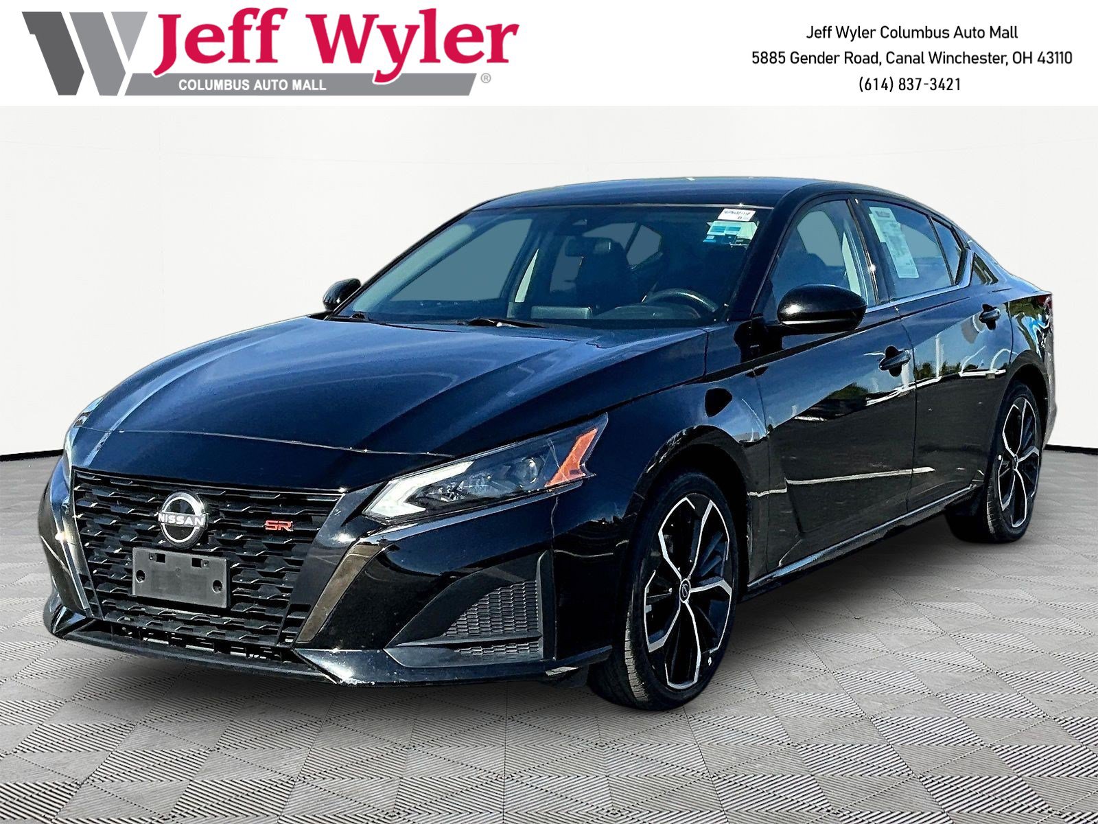 Used 2024 Nissan Altima 2.5 SR FWD image 1