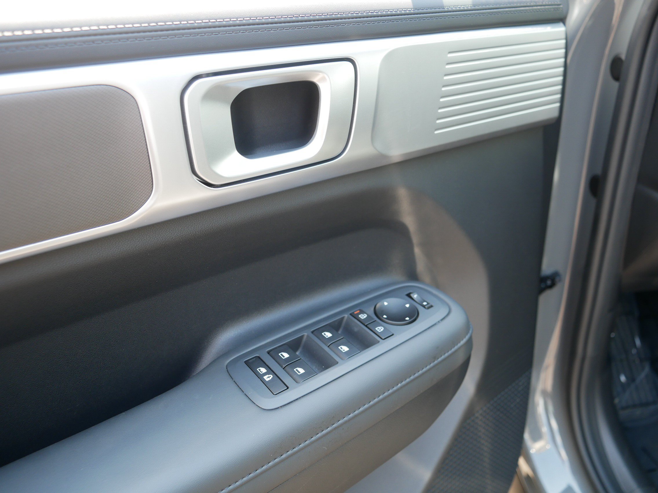 Certified 2026 Hyundai Santa Fe SEL AWD/4WD image 15