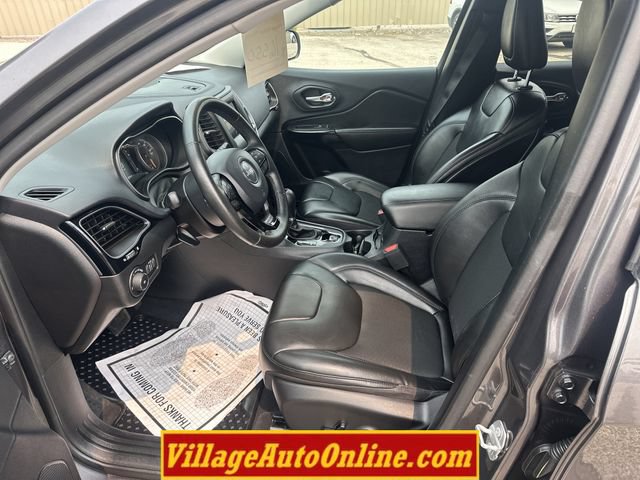 Used 2020 Jeep Cherokee Latitude Plus AWD/4WD image 12