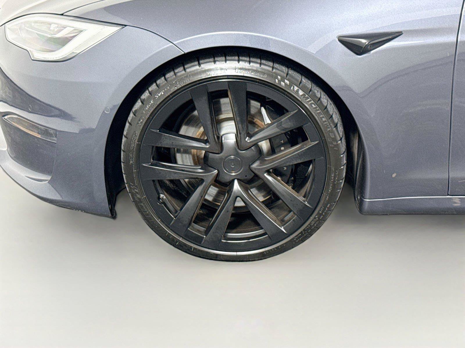 Used 2022 Tesla Model S AWD/4WD image 37