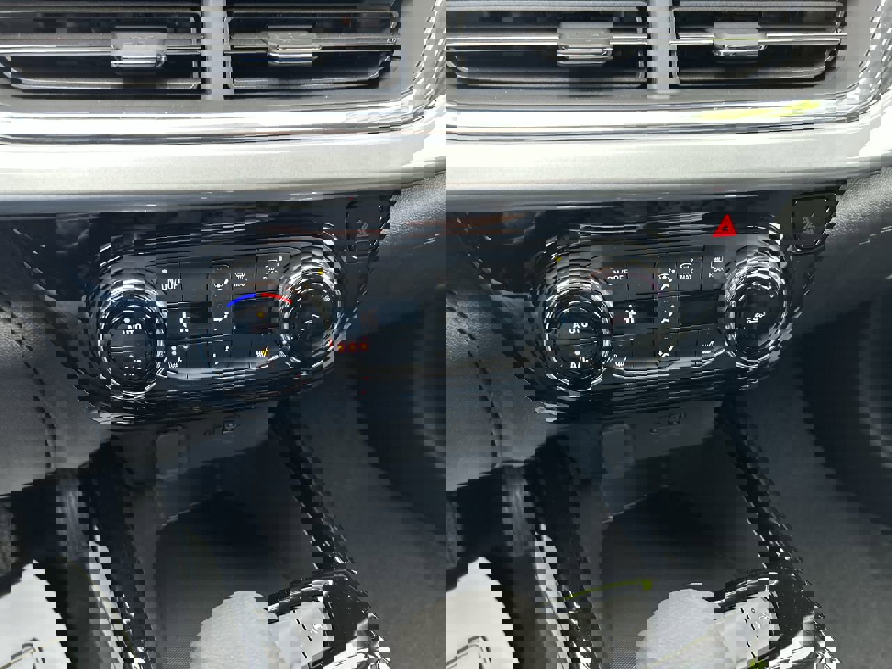 New 2026 Chevrolet Trax LT w/ Driver Confidence Package image 28