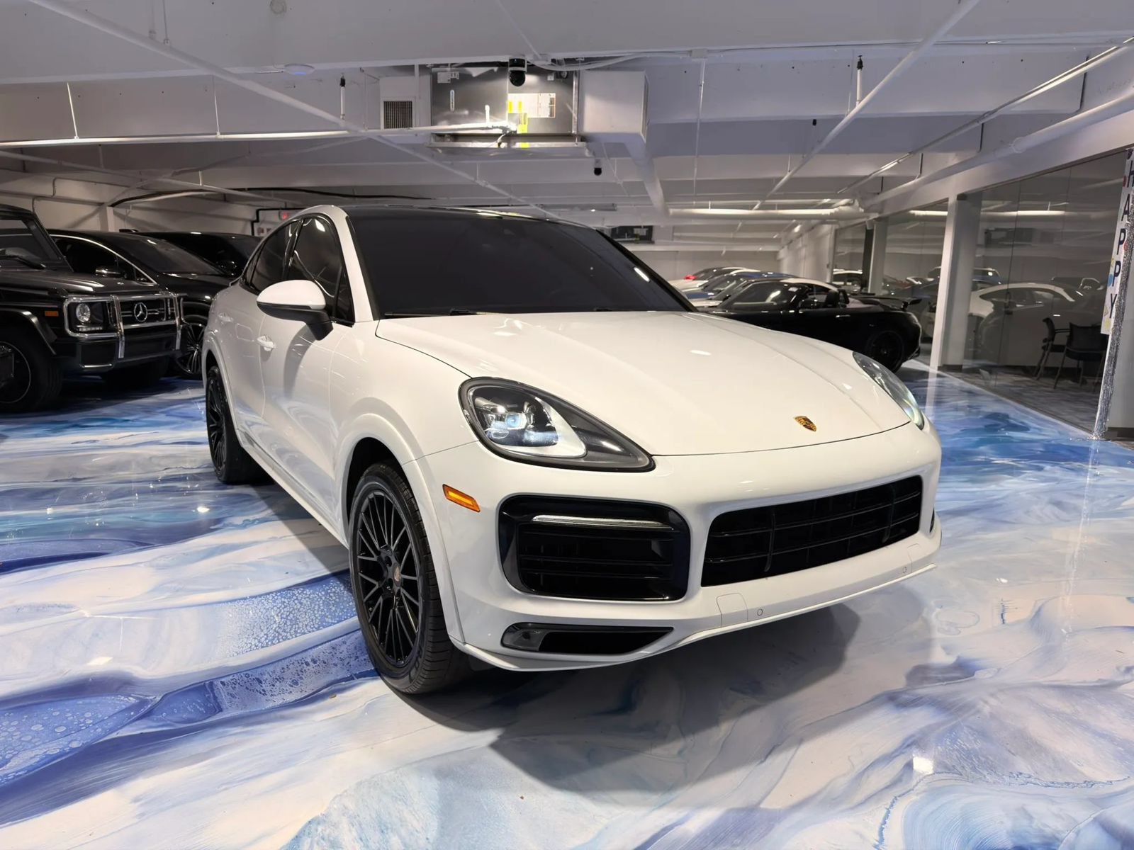 Used 2022 Porsche Cayenne S Platinum AWD/4WD image 1
