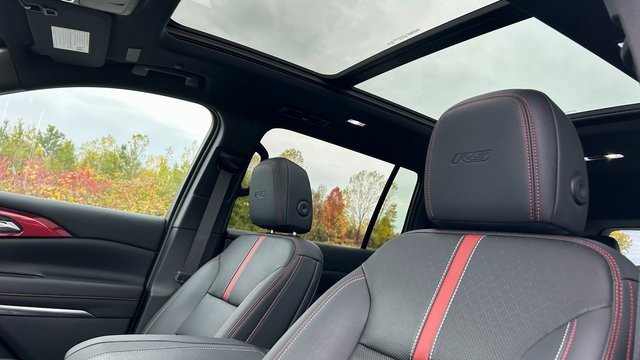 Certified 2024 Chevrolet Traverse RS w/ LPO, Floor Liner Package image 33