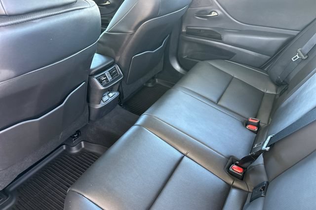 Used 2025 Lexus ES 300h w/ Premium Package FWD image 14