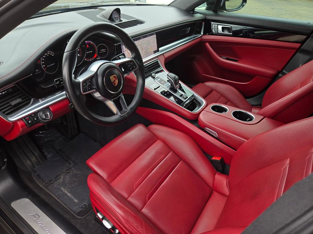 Used 2020 Porsche Panamera 4 image 10