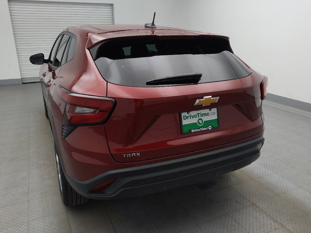 Used 2025 Chevrolet Trax LS FWD image 6