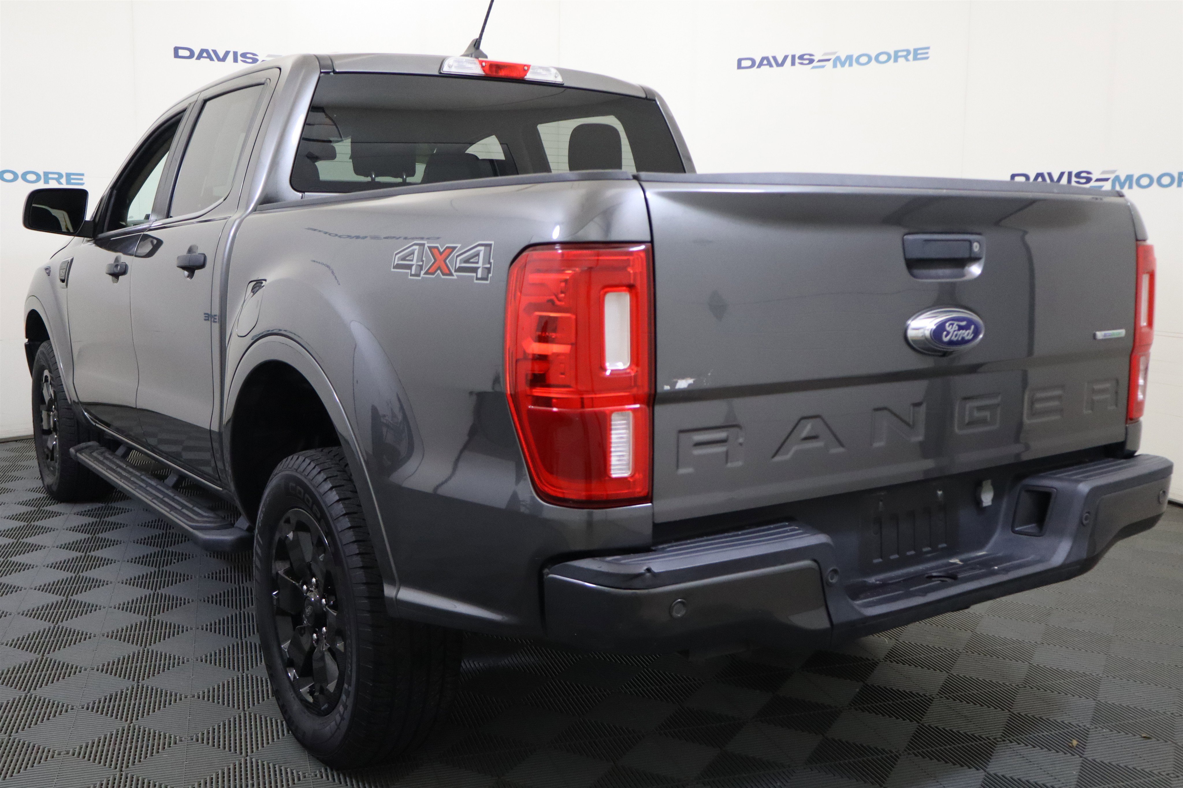 Used 2020 Ford Ranger XLT w/ Equipment Group 301A Mid image 9