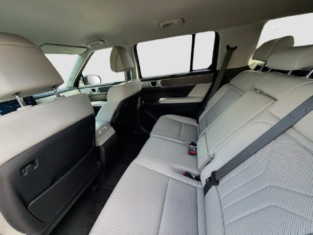 Certified 2026 Hyundai Santa Fe SEL FWD image 24