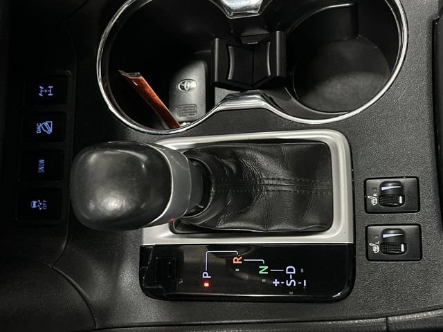 Certified 2017 Toyota Highlander SE AWD/4WD image 17