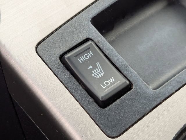 Used 2014 Subaru Legacy 2.5i Limited w/ Moonroof Package image 19