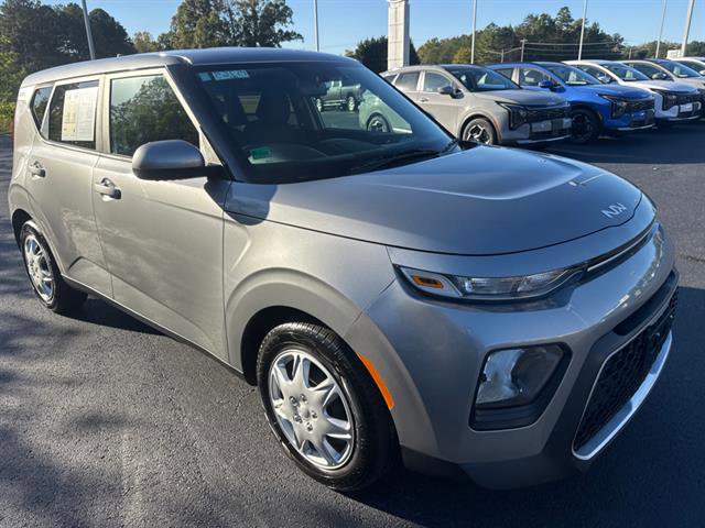 Used 2022 Kia Soul LX image 1