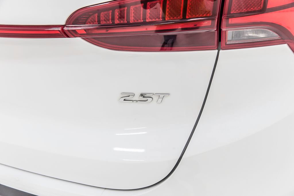 Used 2022 Hyundai Santa Fe Limited FWD image 7