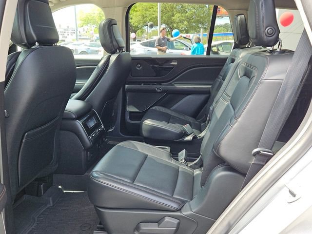 Used 2020 Lincoln Aviator Grand Touring w/ Elements Package Plus image 10