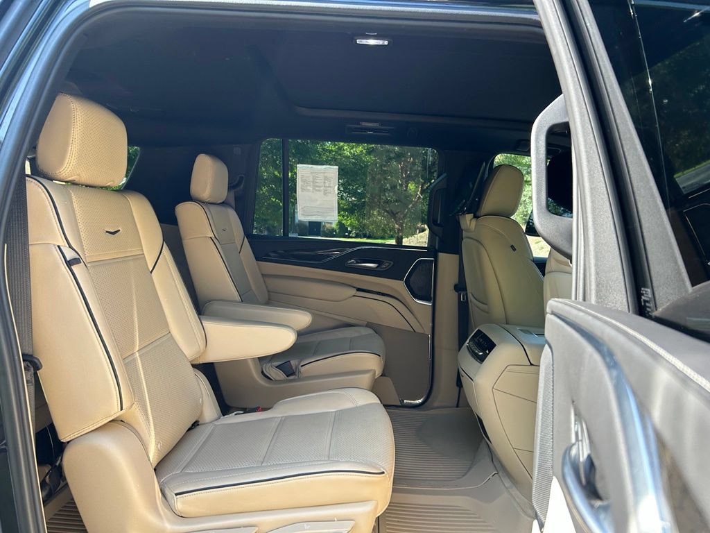 Used 2024 Cadillac Escalade ESV Premium Luxury w/ LPO, Floor Liner Package AWD/4WD image 51